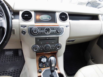 Land Rover Discovery 4 3.0 SDV6 245CV HSE (9)