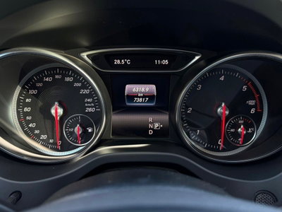Mercedes-Benz GLA SUV 200 d Automatic Sport (11)
