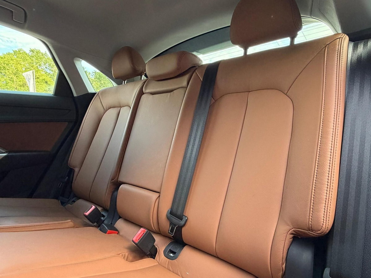 Audi Q3 Sportback 35 TFSI S tronic S line edition (14)