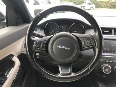 Jaguar E-Pace 2.0D 150 CV AWD aut. S (12)
