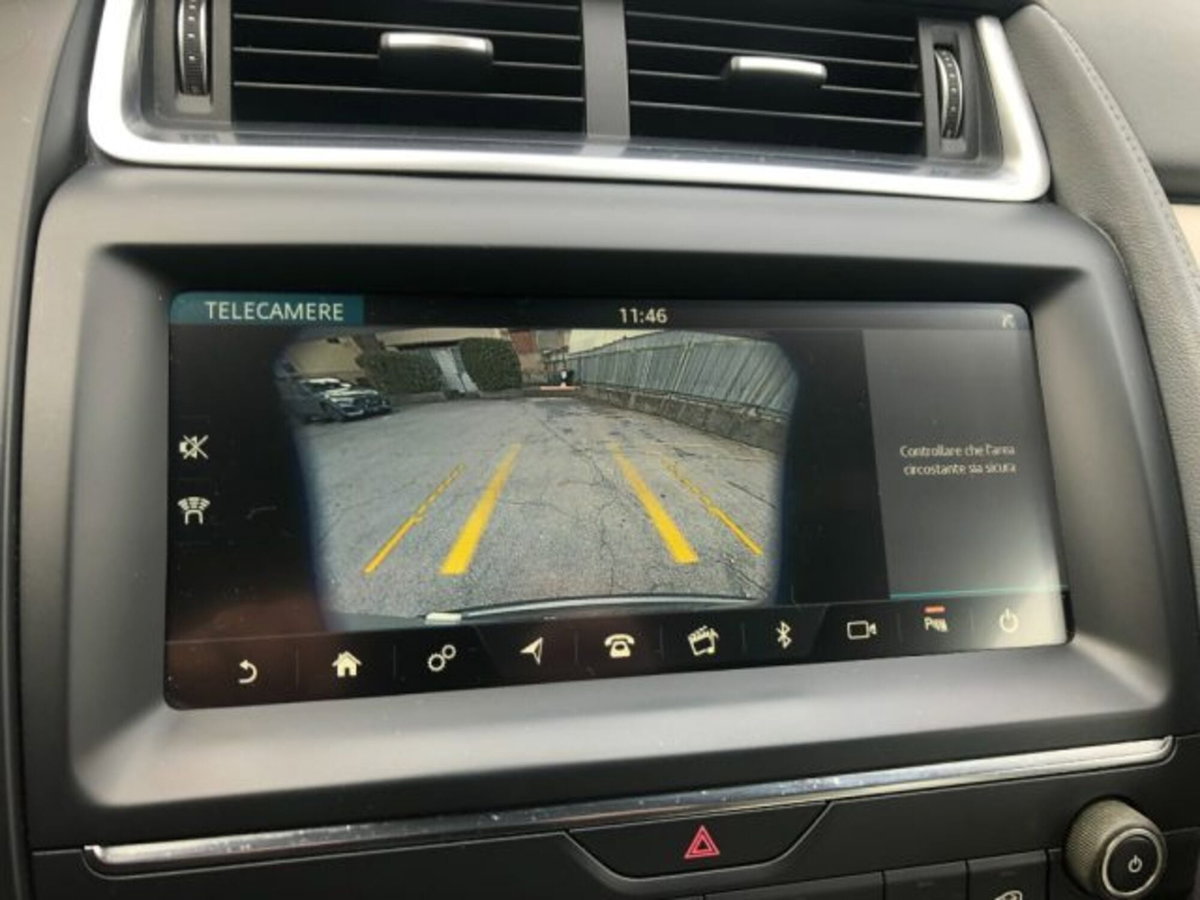 Jaguar E-Pace 2.0D 150 CV AWD aut. S (14)