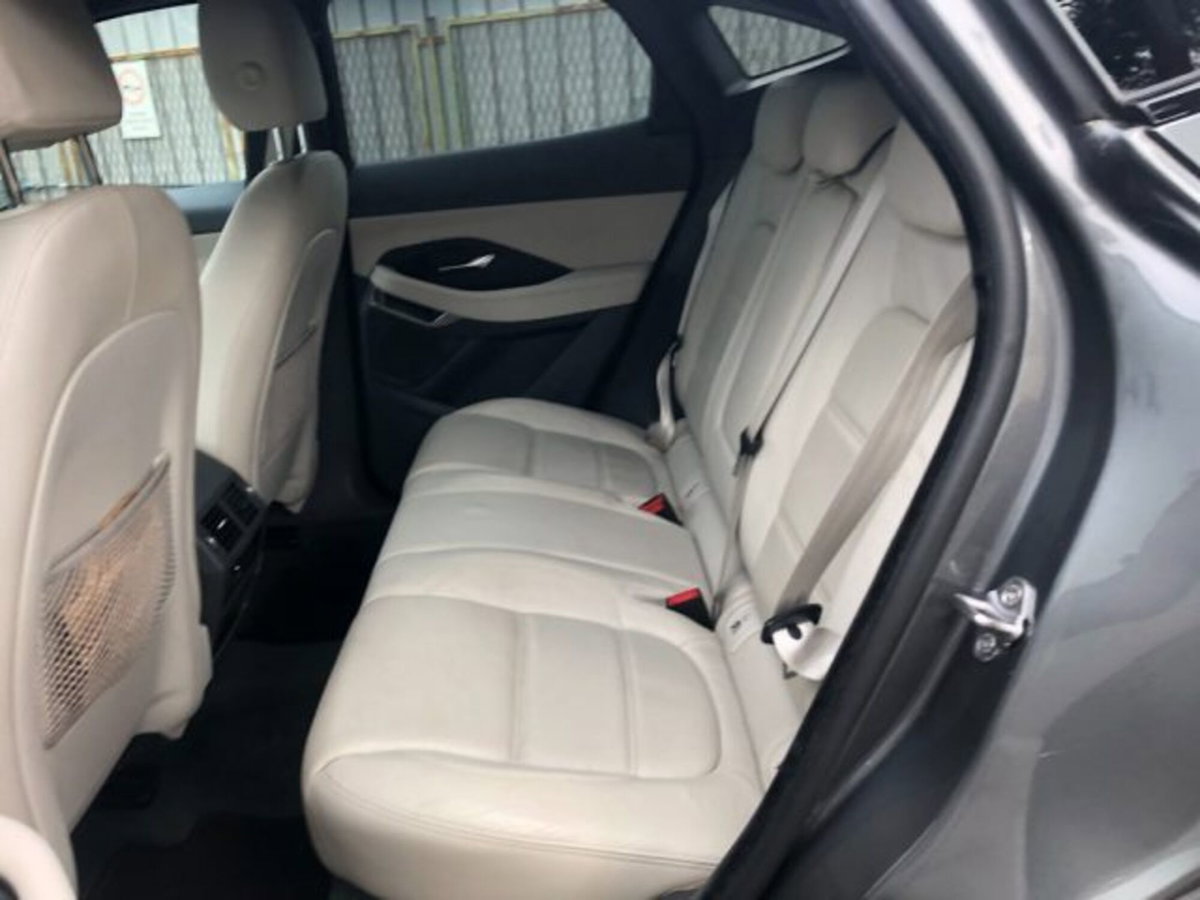 Jaguar E-Pace 2.0D 150 CV AWD aut. S (9)