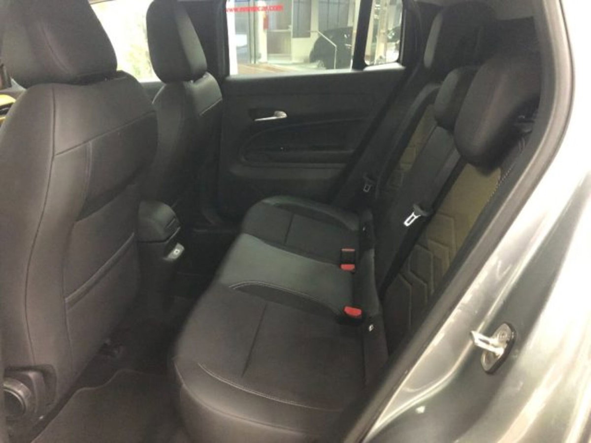 Jeep Avenger 1.2 turbo Summit fwd 100cv (11)