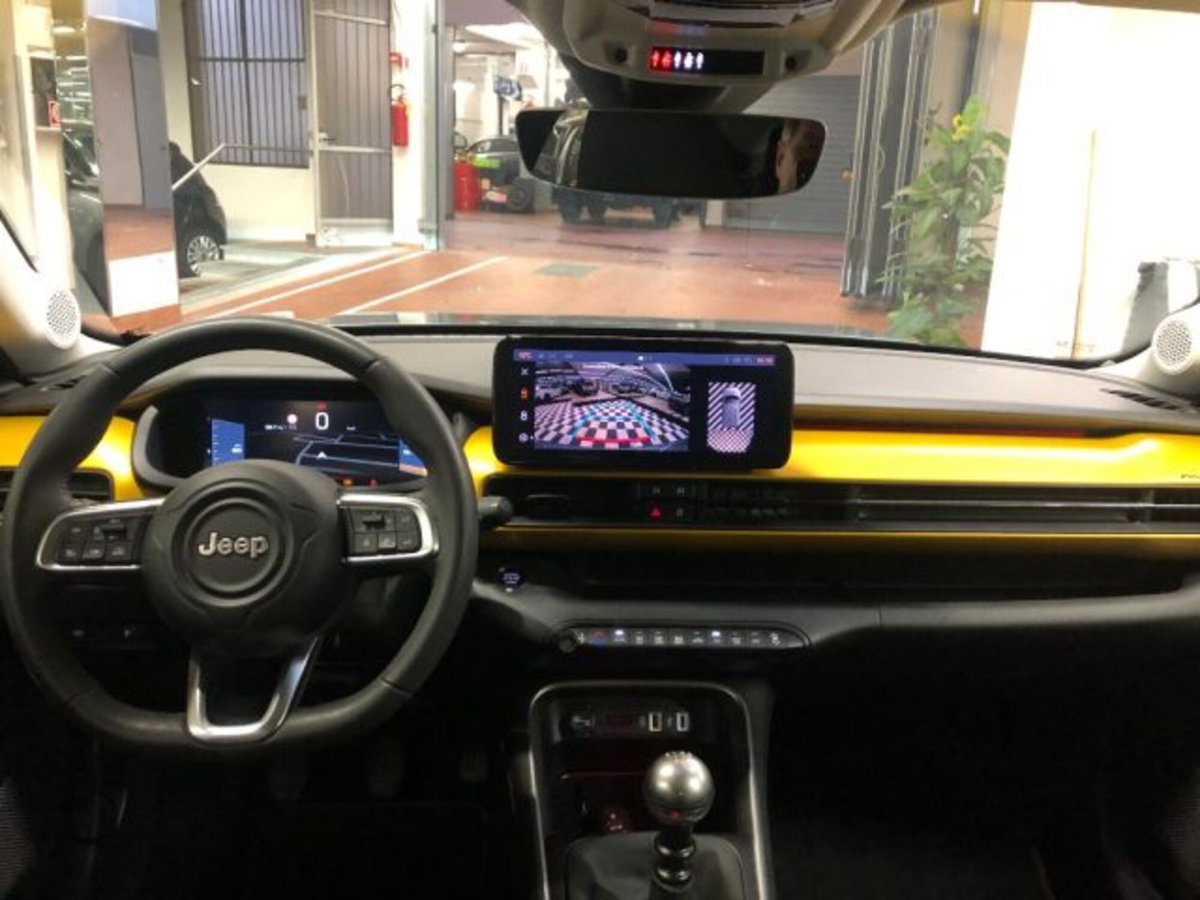 Jeep Avenger 1.2 turbo Summit fwd 100cv (13)
