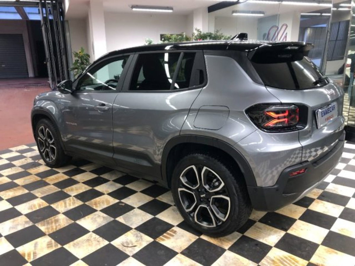 Jeep Avenger 1.2 turbo Summit fwd 100cv (4)