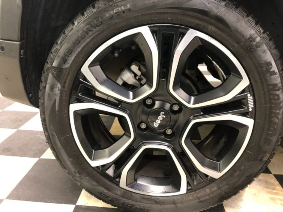 Jeep Avenger 1.2 turbo Summit fwd 100cv (9)