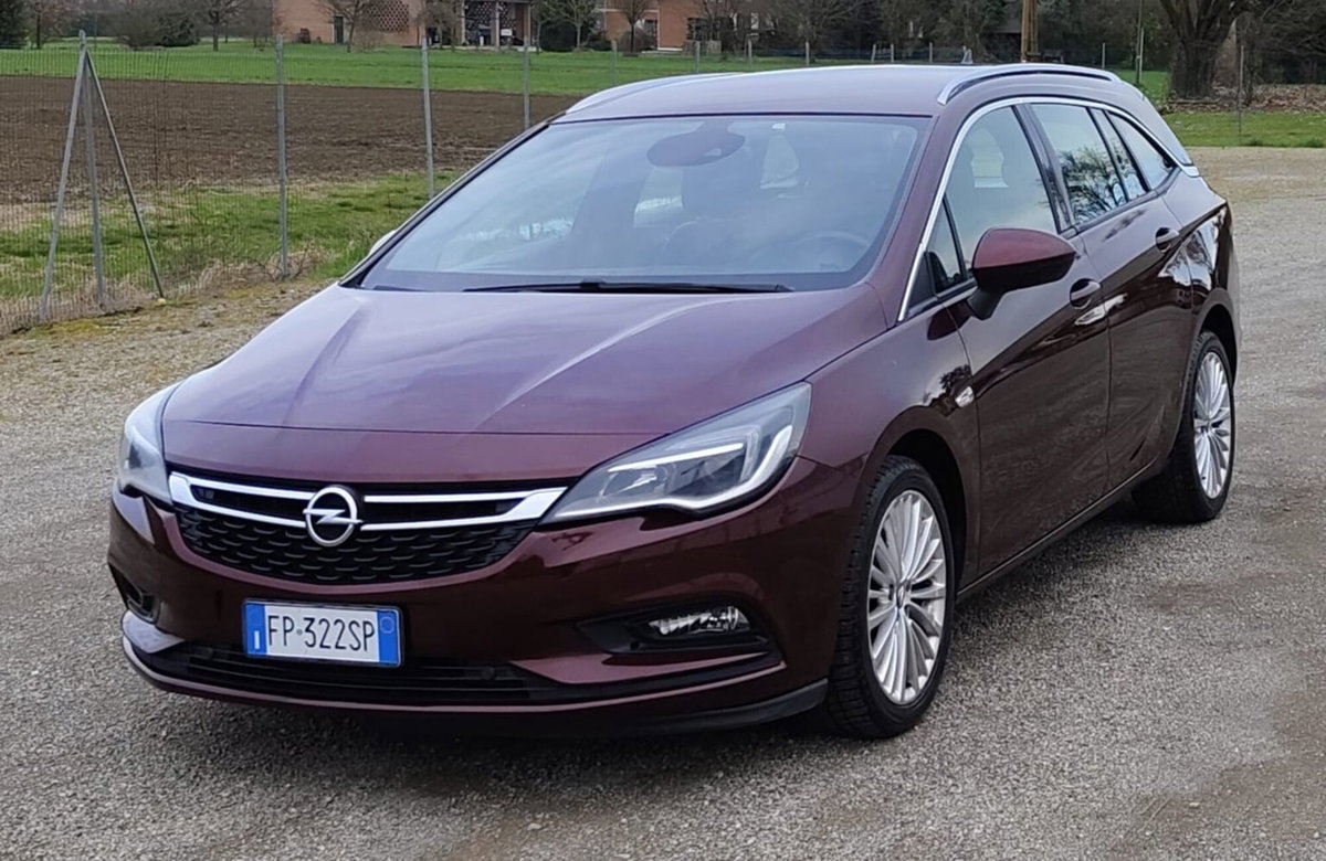 Opel Astra Station Wagon 1.6 CDTi 136CV Start&Stop Sports Innovation (2)