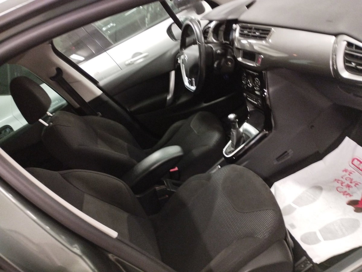 Citroen C3 1.4 HDi 70 Exclusive (10)