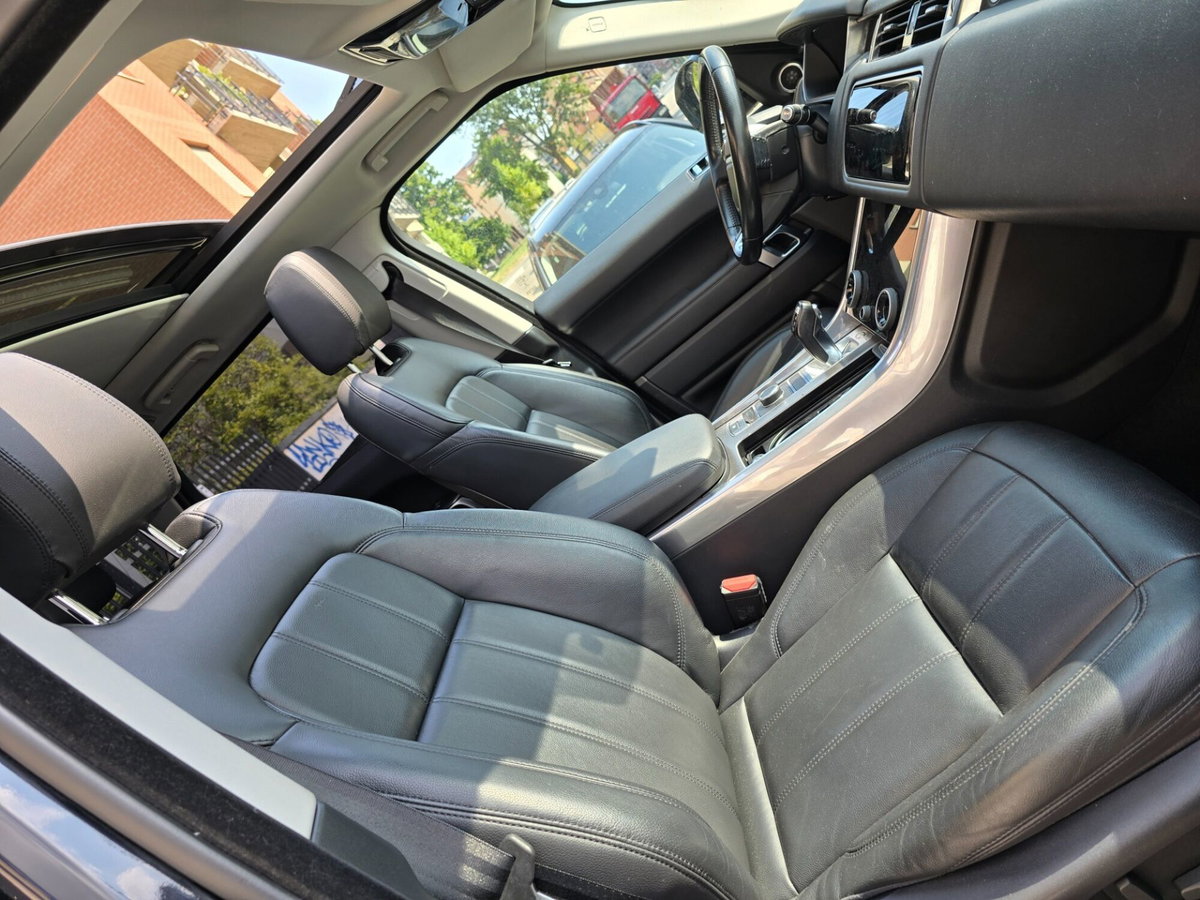 Land Rover Range Rover Sport 3.0 TDV6 HSE Dynamic (9)