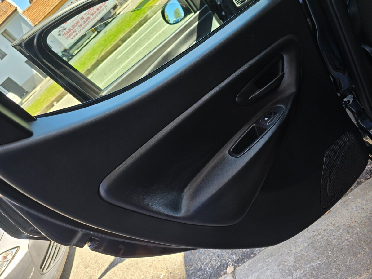 Lancia Ypsilon 1.2 69 CV 5 porte Gold (11)