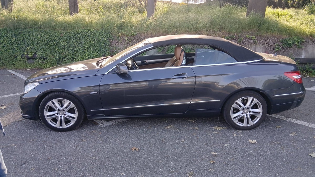 Mercedes-Benz Classe E Cabrio 220 d Auto 4Matic Cabrio Business Sport (2)