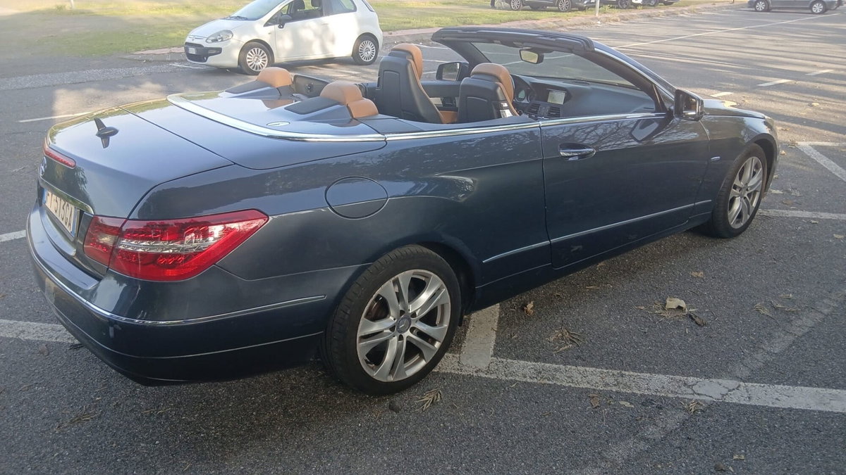 Mercedes-Benz Classe E Cabrio 220 d Auto 4Matic Cabrio Business Sport (3)