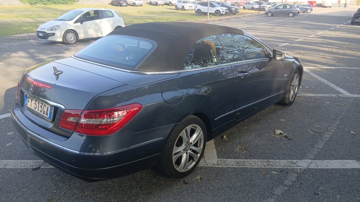 Mercedes-Benz Classe E Cabrio 220 d Auto 4Matic Cabrio Business Sport (4)