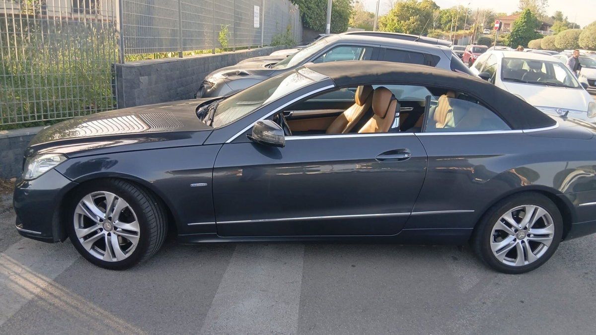 Mercedes-Benz Classe E Cabrio 220 d Auto 4Matic Cabrio Business Sport (9)