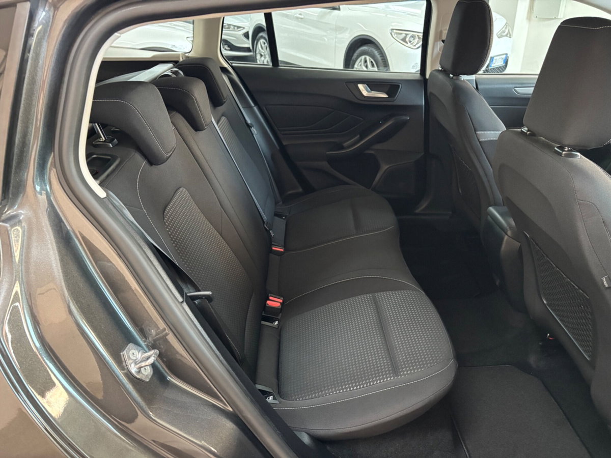 Ford Focus Station Wagon 1.5 EcoBlue 120 CV automatico SW Business (11)