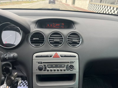 Peugeot 308 SW 1.6 8V HDi 112CV Ciel Sportium (14)