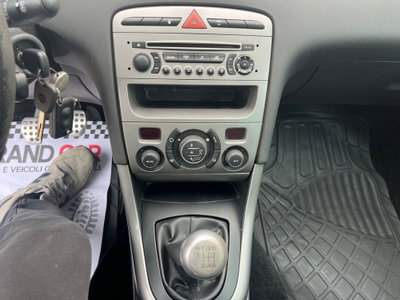 Peugeot 308 SW 1.6 8V HDi 112CV Ciel Sportium (16)