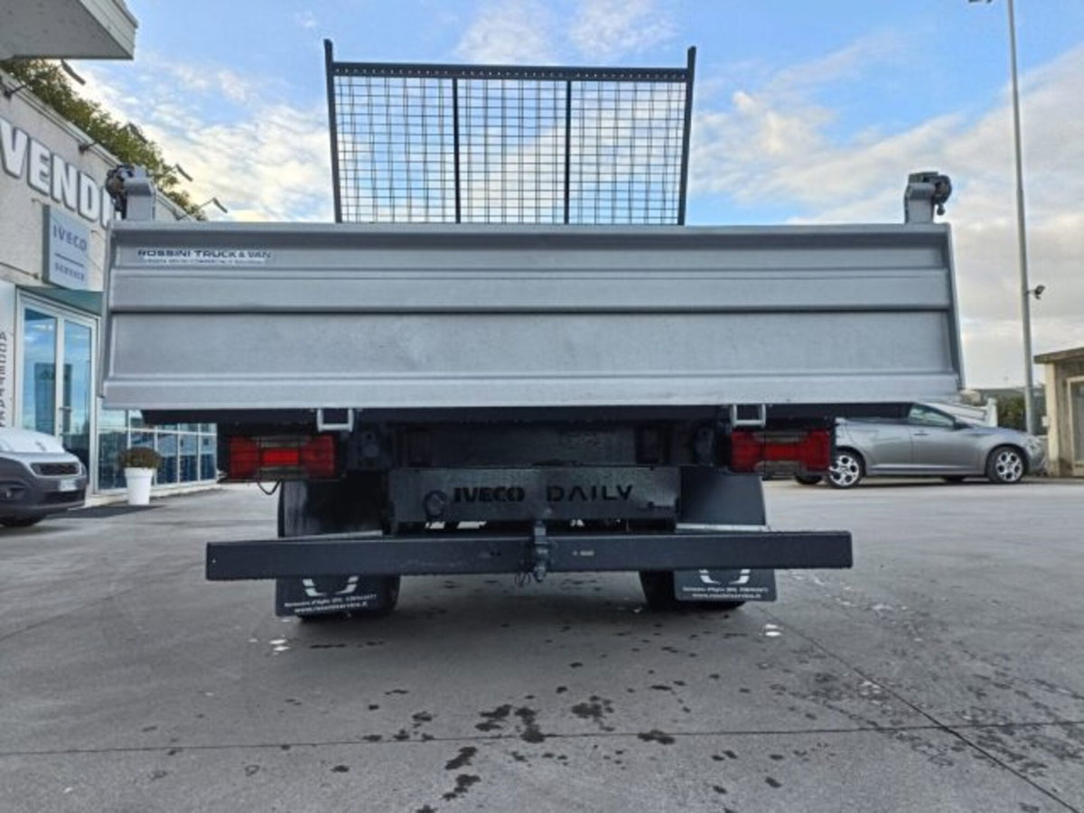 Iveco Daily Telaio 35C12 2.3 Hpi PC-RG Cabinato (14)