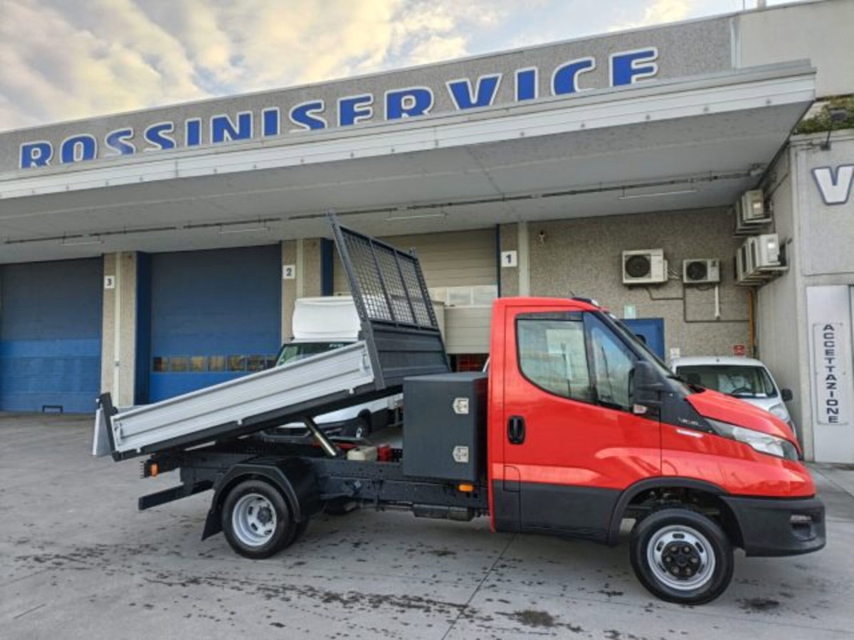 Iveco Daily Telaio 35C12 2.3 Hpi PC-RG Cabinato (16)