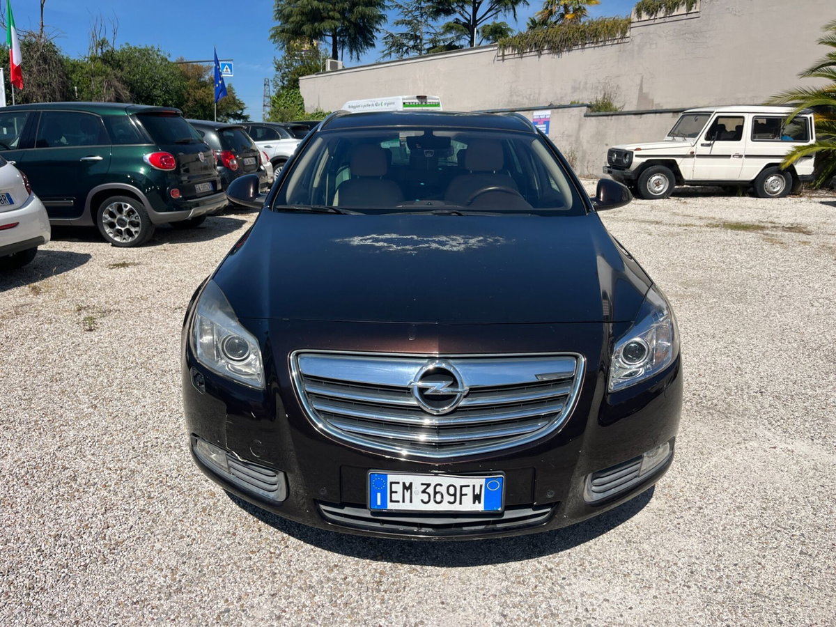 Opel Insignia Station Wagon BiTurbo CDTI 4x4 Start&Stop Sports Cosmo (2)