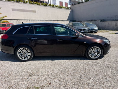 Opel Insignia Station Wagon BiTurbo CDTI Sports aut. Cosmo (4)