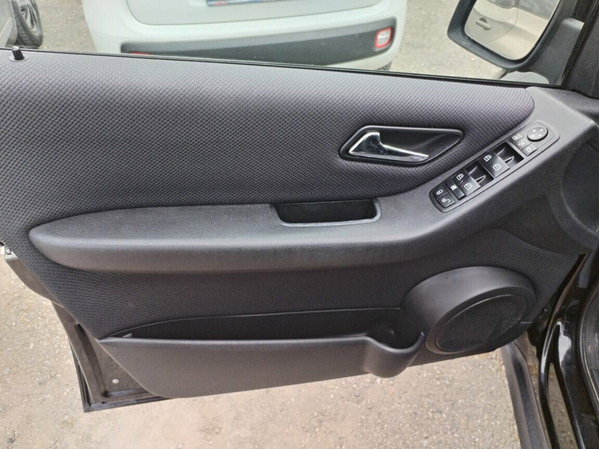Mercedes-Benz Classe A 160 BlueEFFICIENCY (10)