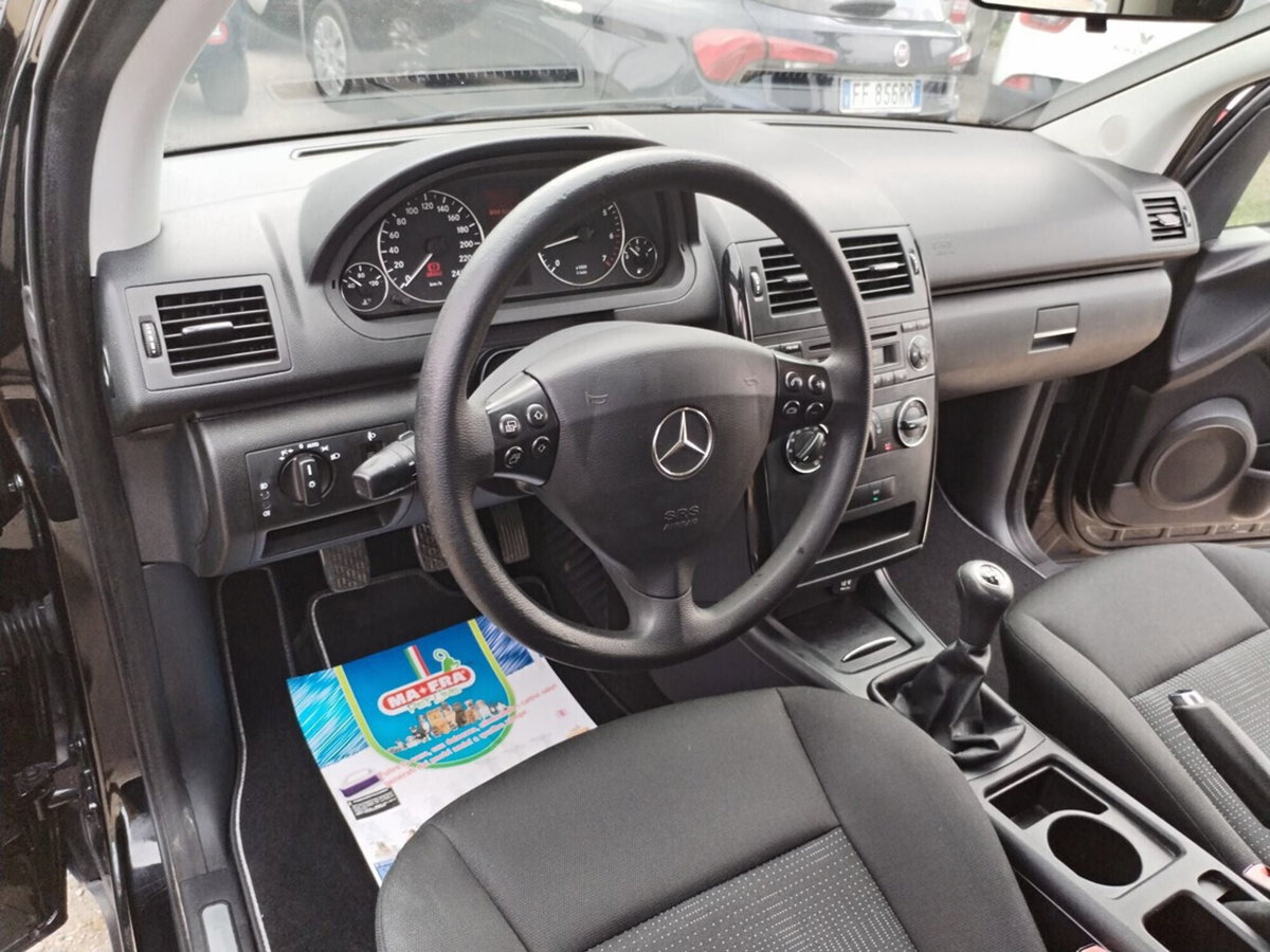 Mercedes-Benz Classe A 160 BlueEFFICIENCY (12)
