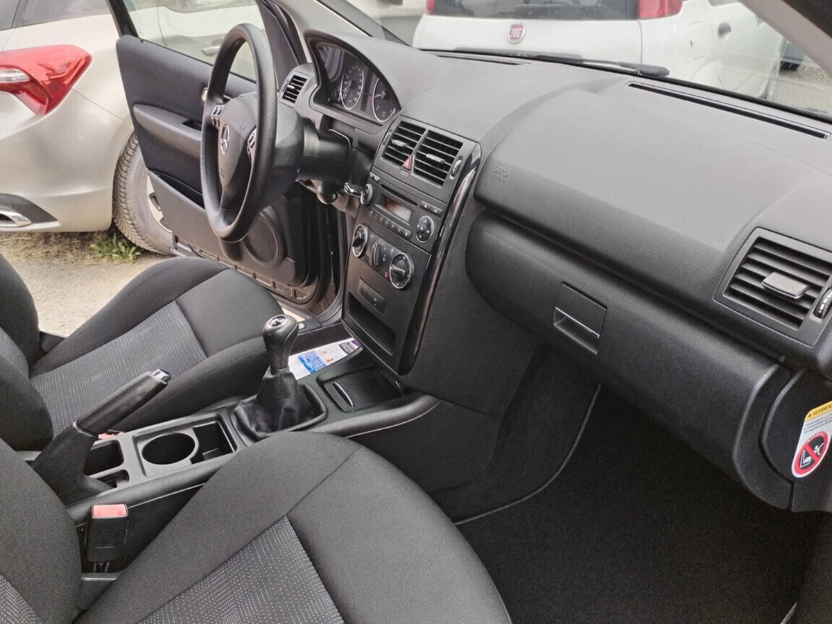 Mercedes-Benz Classe A 160 BlueEFFICIENCY (17)