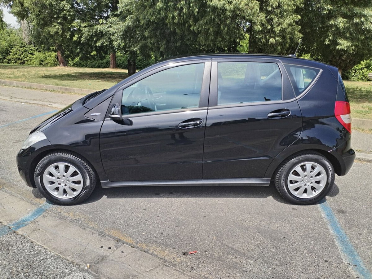Mercedes-Benz Classe A 160 BlueEFFICIENCY (2)