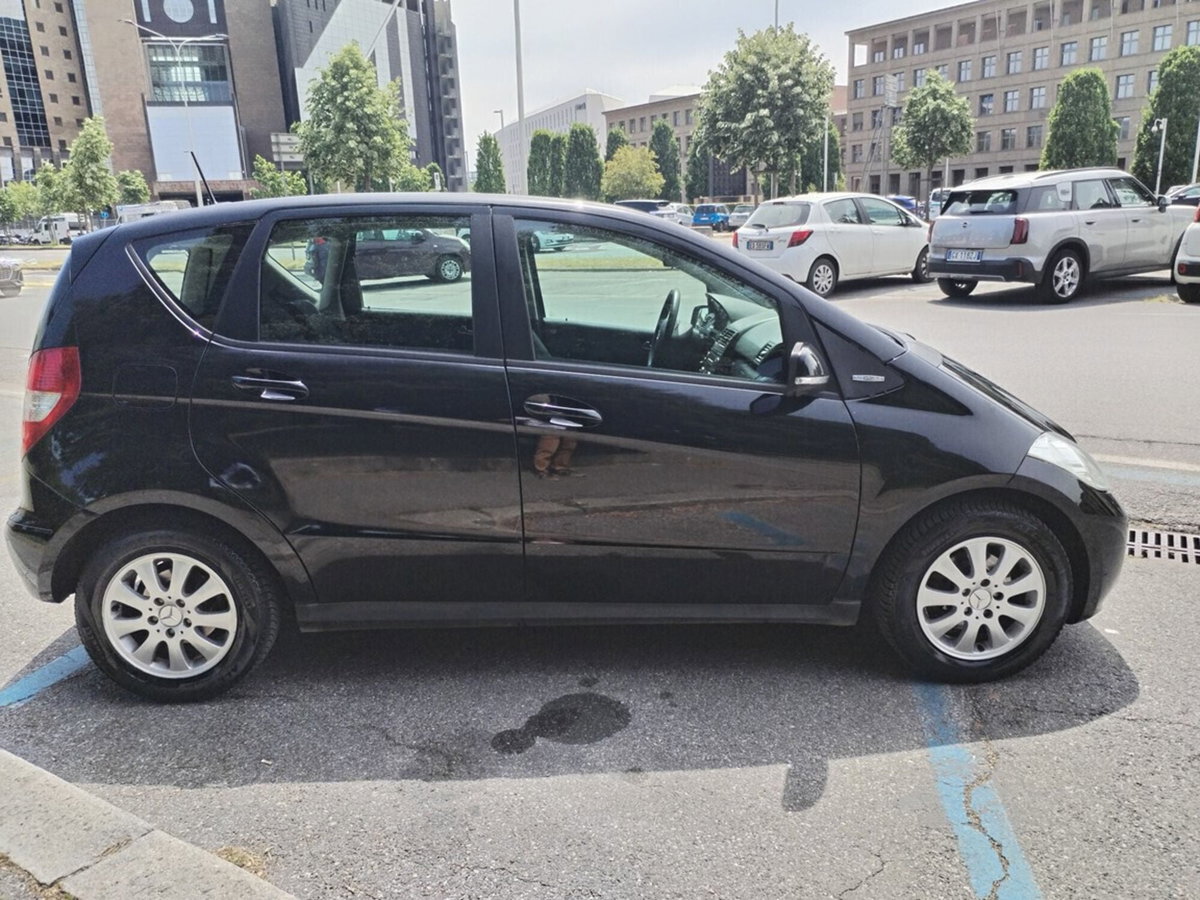 Mercedes-Benz Classe A 160 BlueEFFICIENCY (5)