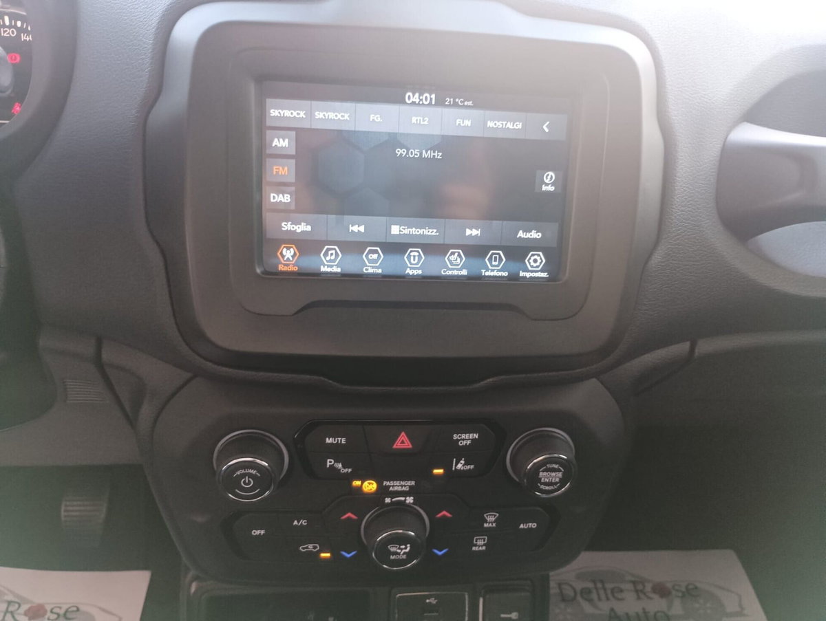 Jeep Renegade 1.6 Mjt 120 CV Opening Edition (11)