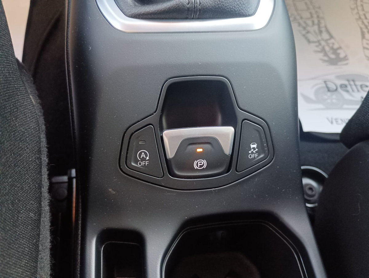 Jeep Renegade 1.6 Mjt 120 CV Opening Edition (14)