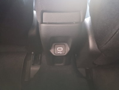 Jeep Renegade 1.6 Mjt 120 CV Opening Edition (19)