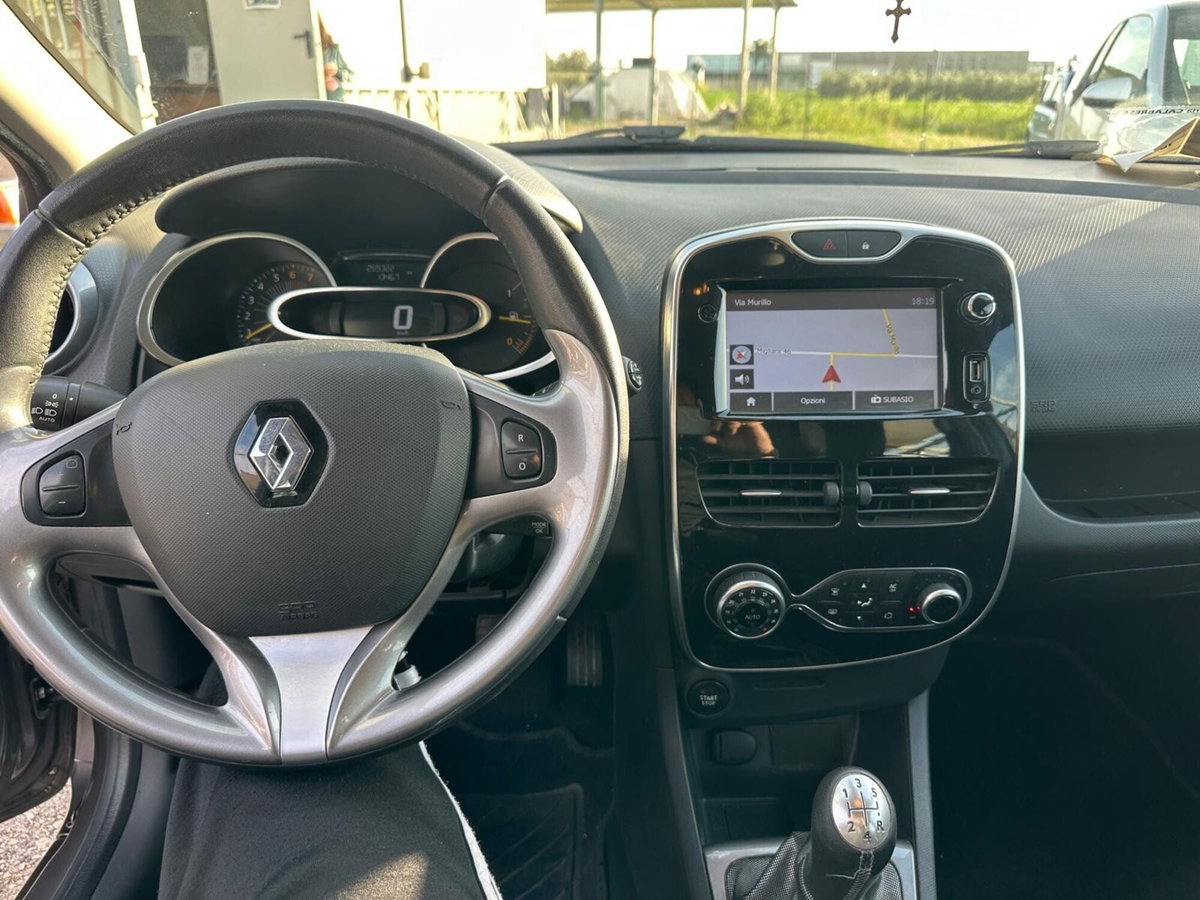 Renault Clio 1.2 75CV GPL 5 porte Live (13)