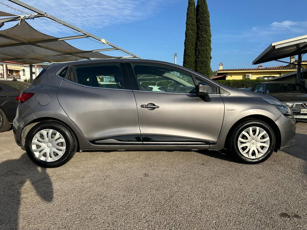 Renault Clio 1.2 75CV GPL 5 porte Live (2)