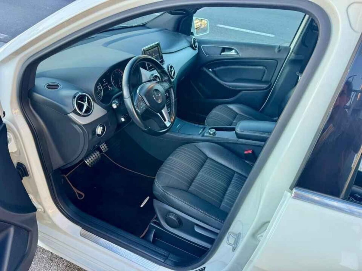 Mercedes-Benz Classe B 200 CDI BlueEFFICIENCY Premium (16)
