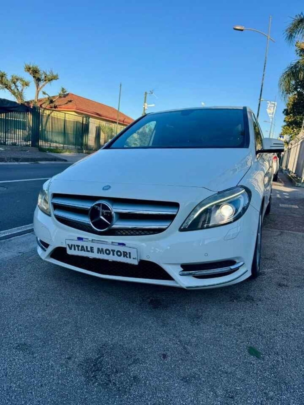 Mercedes-Benz Classe B 200 CDI BlueEFFICIENCY Premium (4)