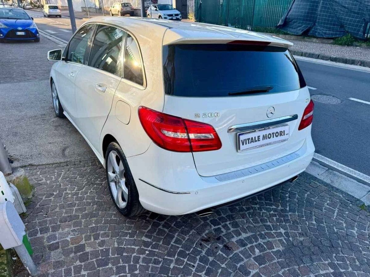 Mercedes-Benz Classe B 200 CDI BlueEFFICIENCY Premium (9)