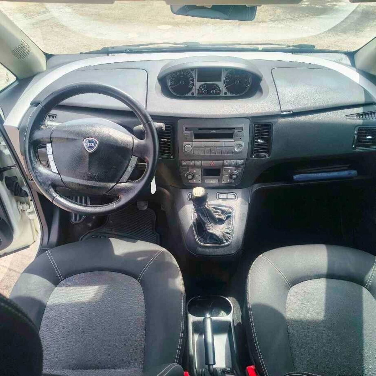 Lancia Musa Multijet 16V 90 CV Oro (7)