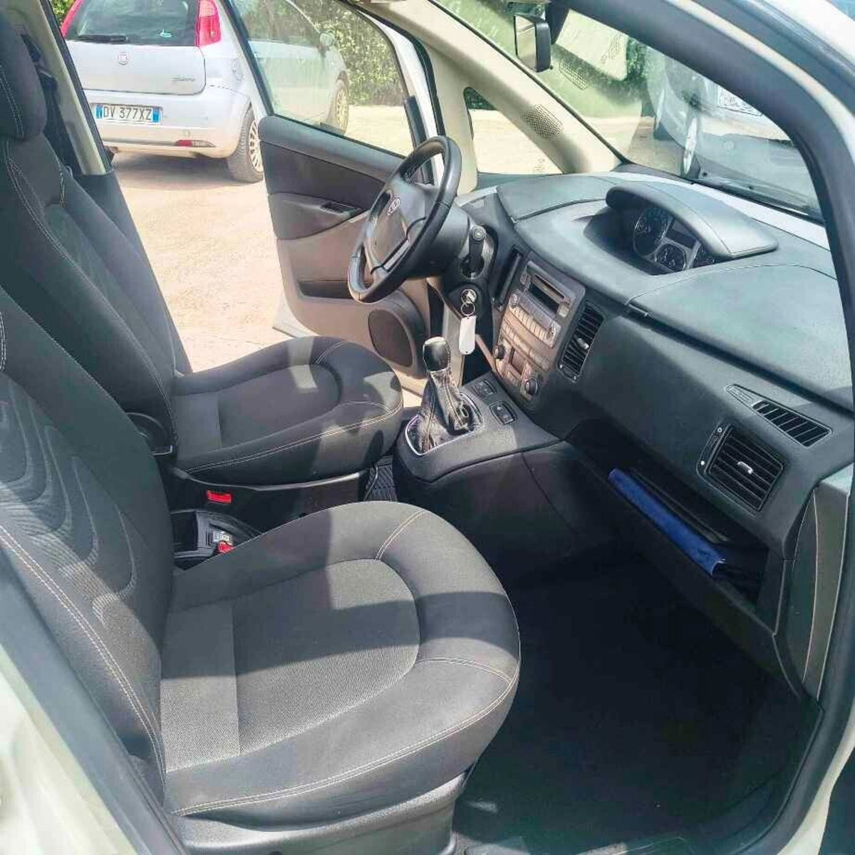 Lancia Musa Multijet 16V 90 CV Oro (9)