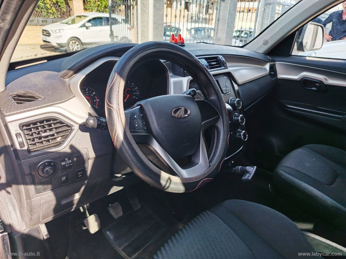 Mahindra KUV100 1.2 K8 (11)