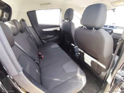 Mahindra KUV100 1.2 K8 (13)