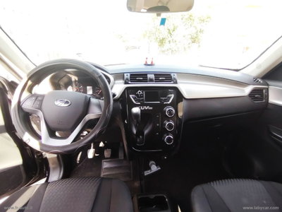 Mahindra KUV100 1.2 K8 (4)