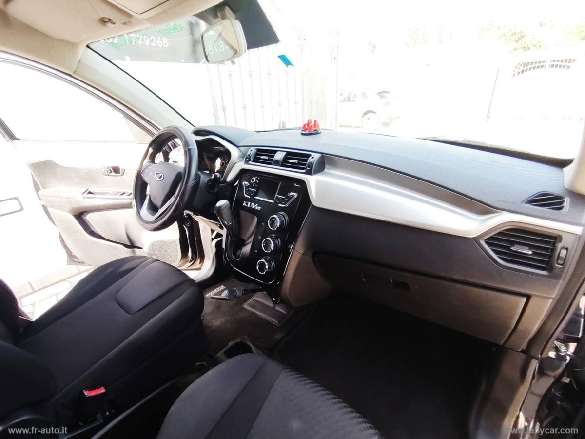 Mahindra KUV100 1.2 K8 (9)