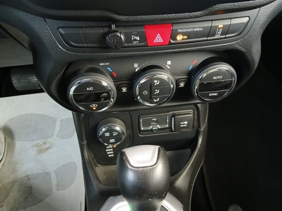 Jeep Renegade 2.0 Mjt 140CV 4WD Active Drive Low Limited (14)