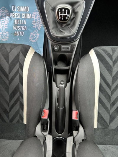 Lancia Ypsilon 1.2 69 CV 5 porte Gold (11)