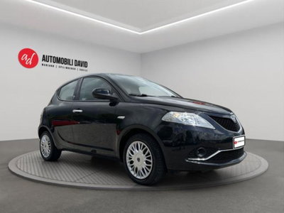 Lancia Ypsilon 1.2 69 CV 5 porte Gold (2)