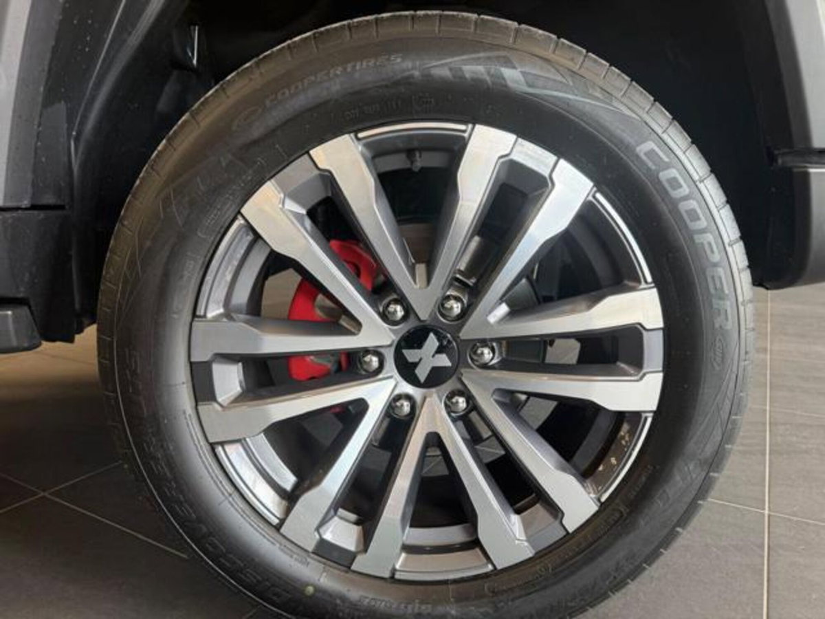 ICH-X K2 K2 2.0 turbo diesel 4x4 162cv auto (19)