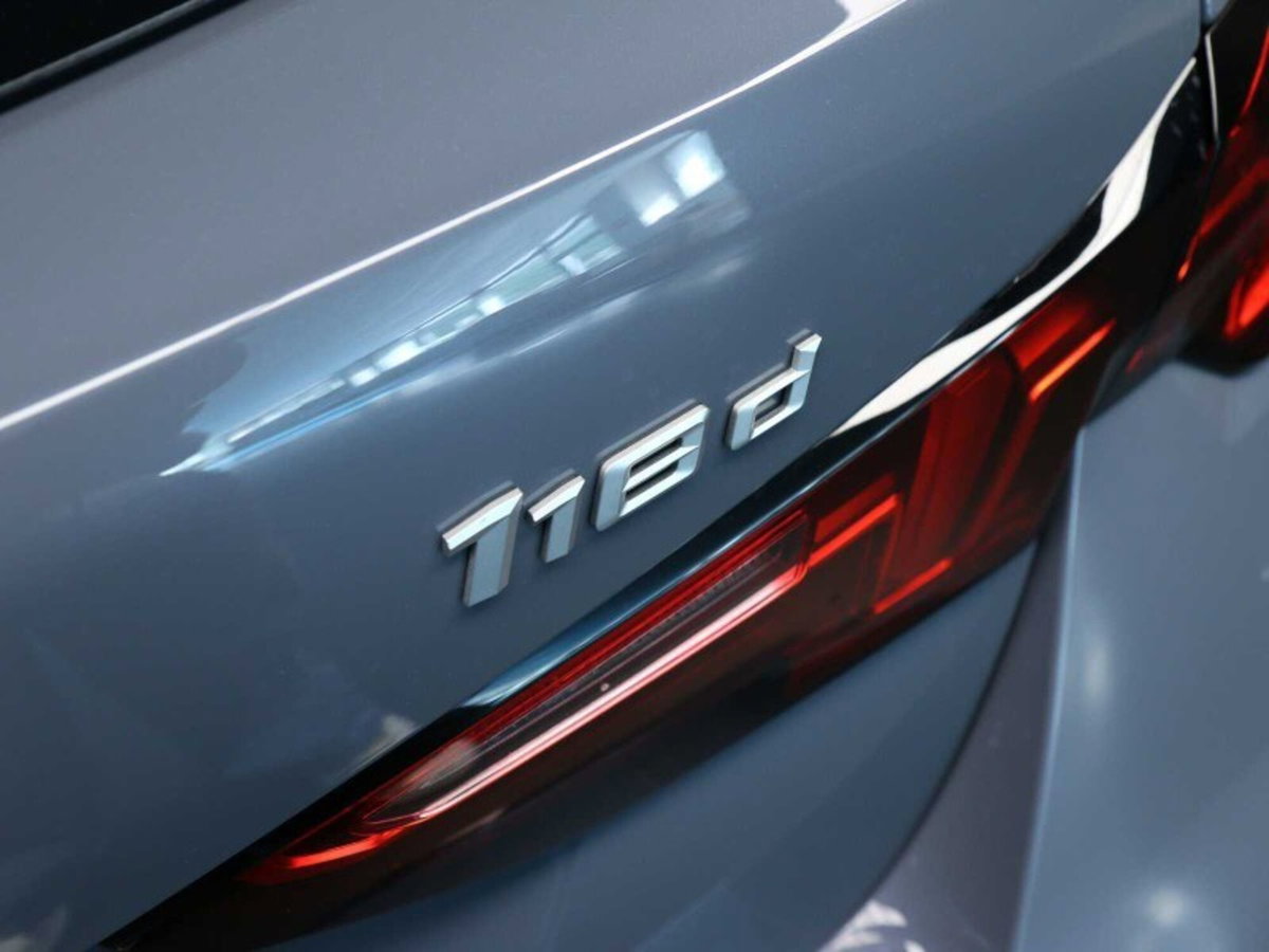 BMW Serie 1 118d Msport (12)