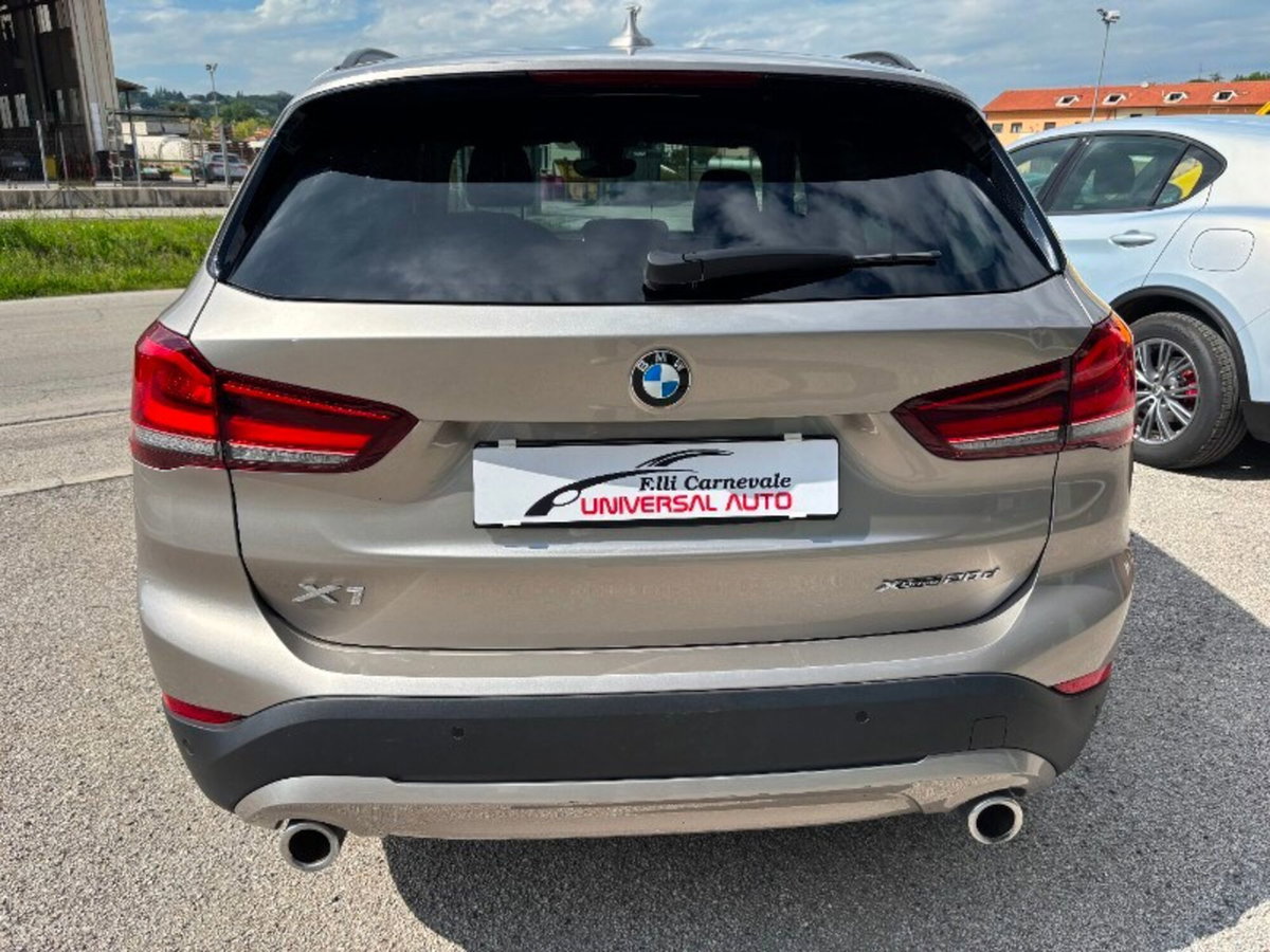 BMW X1 xDrive20d Business Advantage (5)